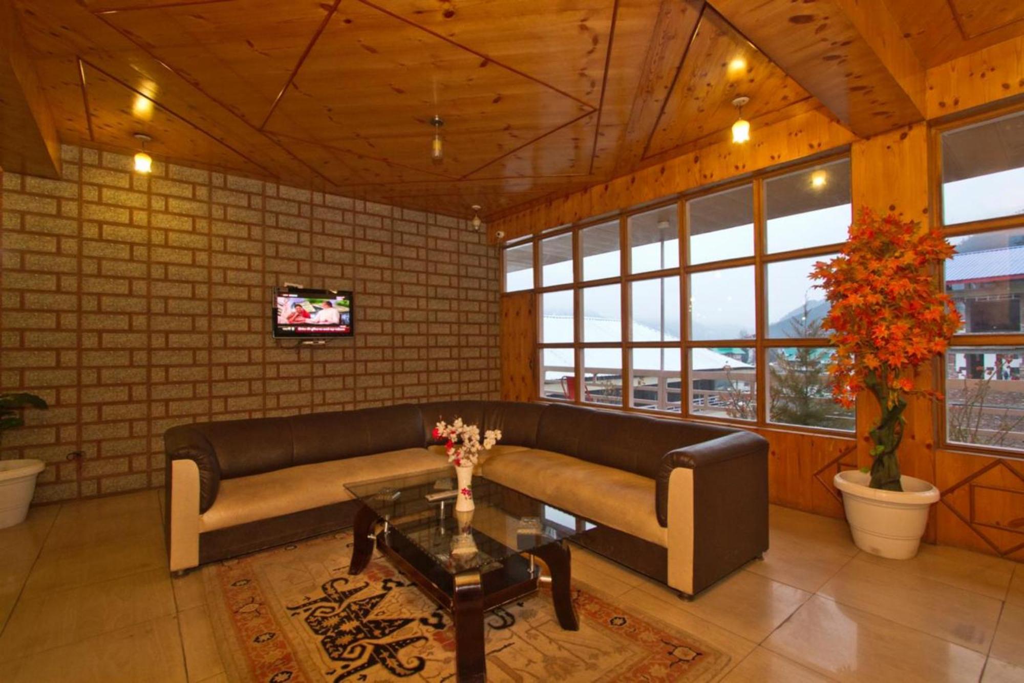Premium Isaan Near Hidimba Devi Temple And Ghatotkach Tree Temple - Free Parking With Restaurant Facilities - Hygiene & Spacious - In 4*