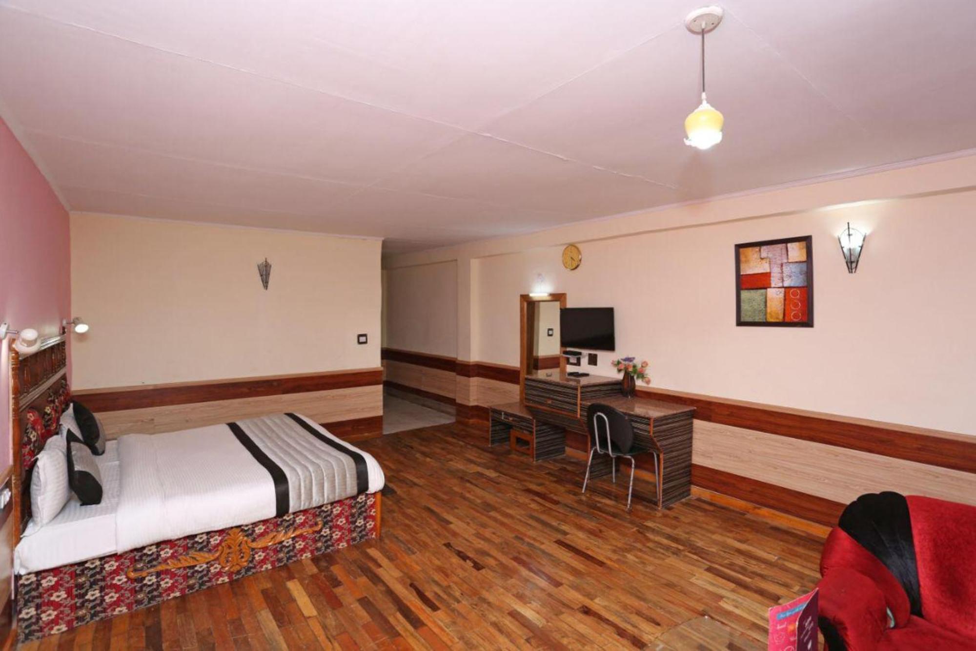 Hotel Premium Isaan Near Hidimba Devi Temple And Ghatotkach Tree Temple - Free Parking With Restaurant Facilities - Hygiene & Spacious - In